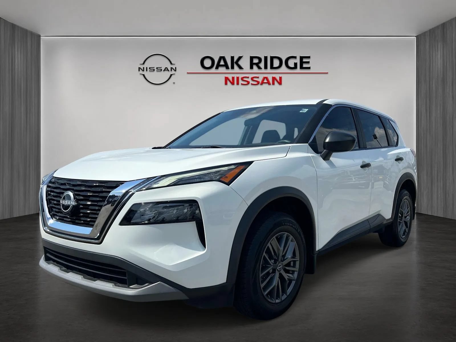 Used 2023 Nissan Rogue S FWD image 7