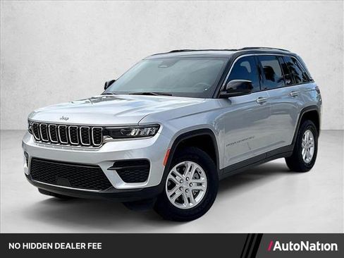Used 2025 Jeep Grand Cherokee Laredo w/ Luxury Tech Group I RWD image 1