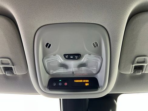 Used 2025 Chevrolet TrailBlazer LT image 15