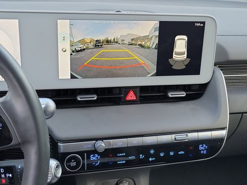 Certified 2024 Hyundai Ioniq 5 SE image 15