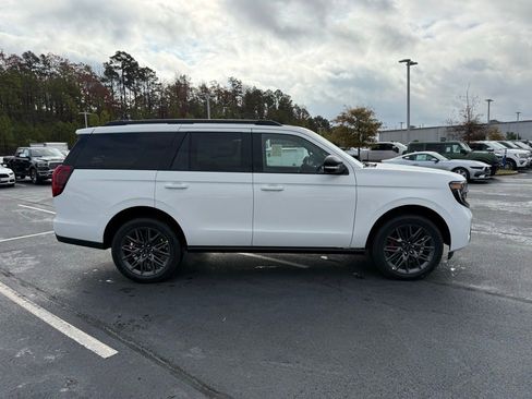 New 2025 Ford Expedition Platinum w/ Stealth Performance Package image 9