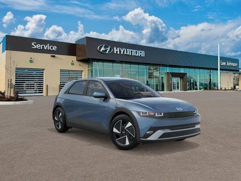 New 2026 Hyundai Ioniq 5 SE RWD image 2