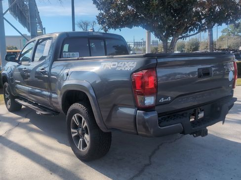 Used 2016 Toyota Tacoma TRD Sport w/ Towing Package image 8
