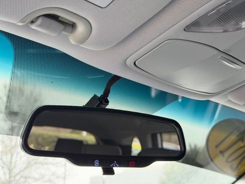 Used 2017 Hyundai Santa Fe SE image 33