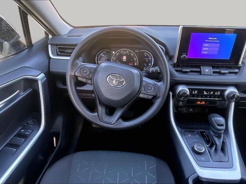 Used 2025 Toyota RAV4 XLE w/ Convenience Package AWD/4WD image 5