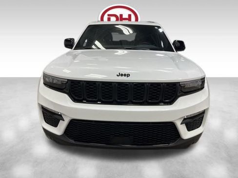 Used 2024 Jeep Grand Cherokee Limited w/ Black Appearance Package image 6