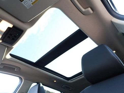 Certified 2025 Nissan Rogue SV w/ SV Premium Package FWD image 9