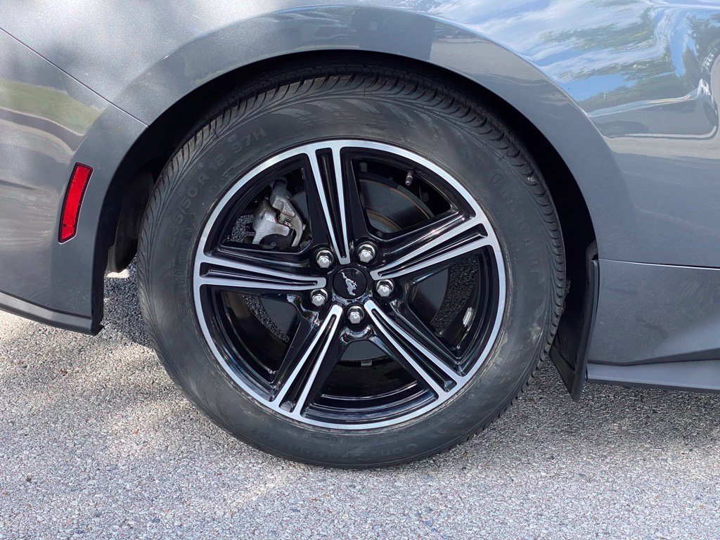 Used 2024 Ford Mustang Coupe RWD image 9