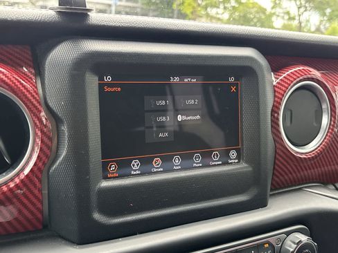 Certified 2020 Jeep Wrangler Unlimited Sahara AWD/4WD image 12
