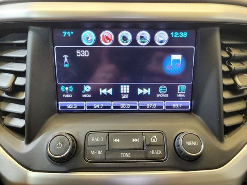 Used 2018 GMC Acadia SLT image 25