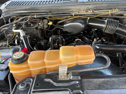 Used 2004 Ford F250 XLT image 17