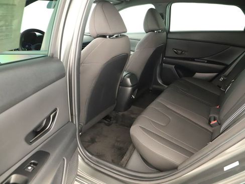 Used 2025 Hyundai Elantra Sport image 26