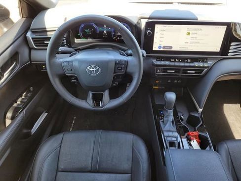 Used 2025 Toyota Camry XSE FWD image 13