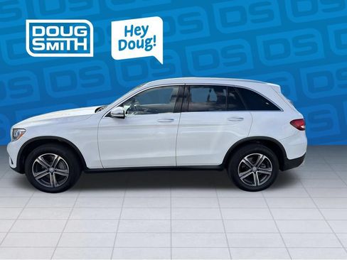Used 2017 Mercedes-Benz GLC 300 4MATIC image 2