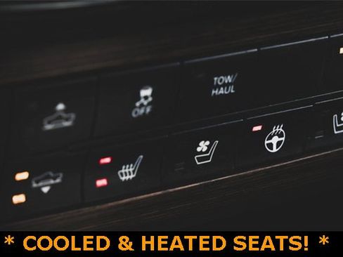 Used 2017 RAM 1500 Laramie w/ Convenience Group image 6