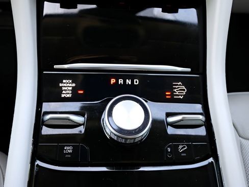 Used 2023 Jeep Grand Cherokee Overland AWD/4WD image 27
