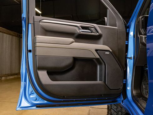 Used 2025 Chevrolet Silverado 1500 ZR2 w/ Technology Package image 32