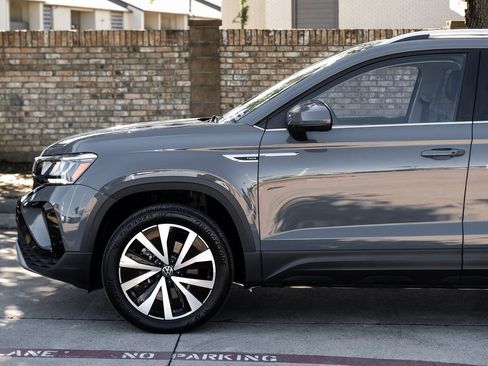 Used 2023 Volkswagen Taos SE image 22