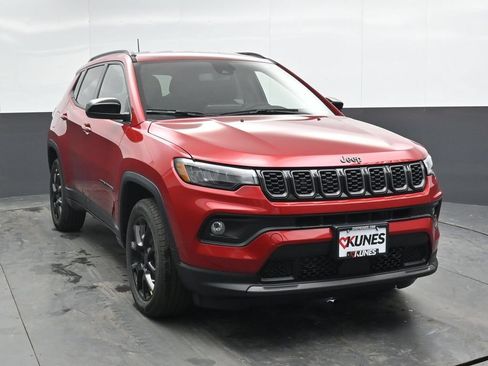 New 2026 Jeep Compass Latitude AWD/4WD image 4