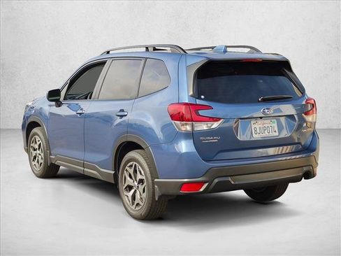 Used 2019 Subaru Forester Premium AWD/4WD image 7