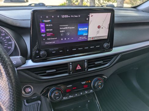 Used 2023 Kia Forte GT-Line w/ GT-Line Premium Package image 13