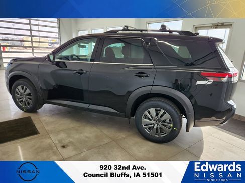 New 2026 Nissan Pathfinder SV AWD/4WD image 4