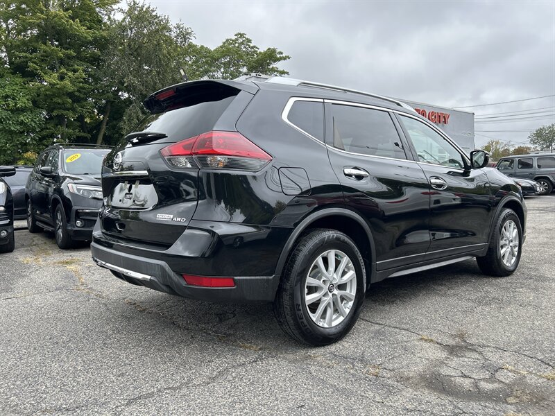 Used 2019 Nissan Rogue S w/ Special Edition Package AWD/4WD image 4