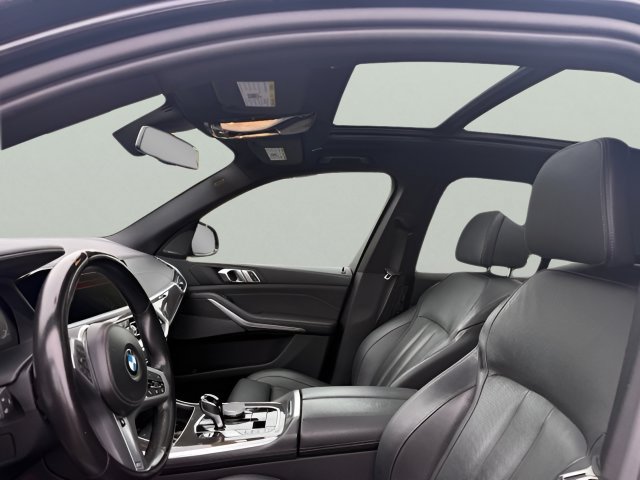 Used 2022 BMW X5 M50i w/ Premium Package AWD/4WD image 15