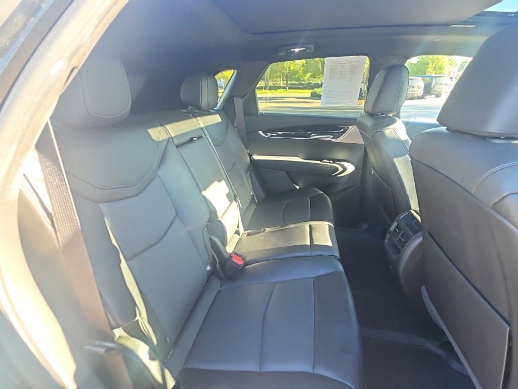 Used 2024 Cadillac XT5 Premium Luxury w/ Technology Package AWD/4WD image 15