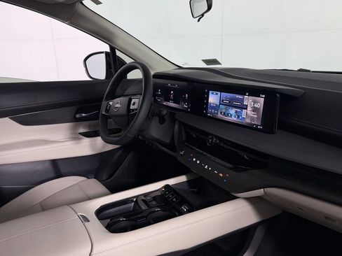 Used 2025 Nissan Murano SV AWD/4WD image 31