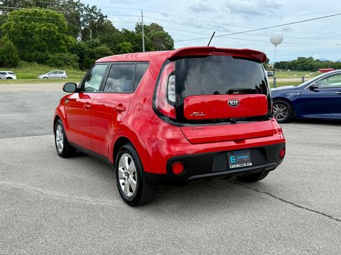 Used 2019 Kia Soul FWD image 18