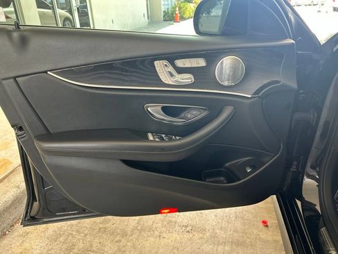 Used 2019 Mercedes-Benz E 300 image 37