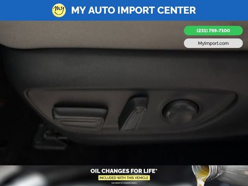 Used 2020 Toyota RAV4 XLE image 12