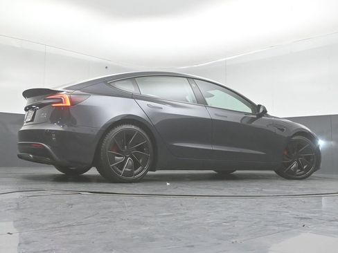 Used 2024 Tesla Model 3 Performance image 33