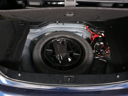 Used 2016 Mercedes-Benz E 350 Sedan image 25