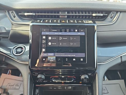 Used 2023 Jeep Grand Cherokee L Laredo image 26