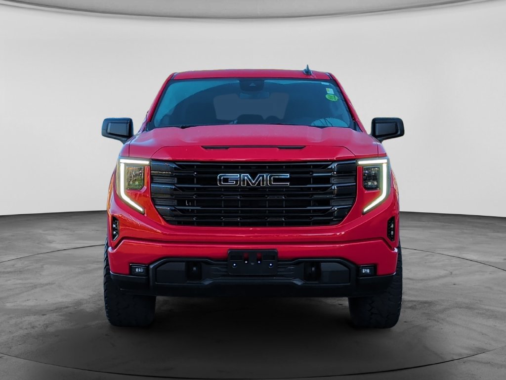 Used 2022 GMC Sierra 1500 Elevation w/ LPO, Elevation Black Package AWD/4WD image 2