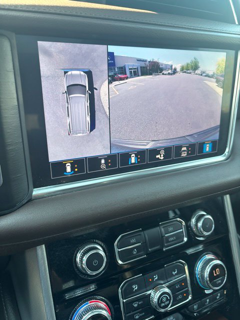 Used 2021 GMC Yukon Denali w/ Denali Ultimate Package AWD/4WD image 38