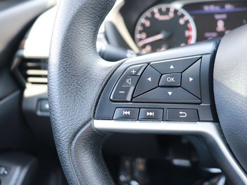 Used 2024 Nissan Altima 2.5 SV FWD image 19