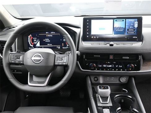 New 2025 Nissan Rogue Platinum w/ Platinum Premium Package image 11