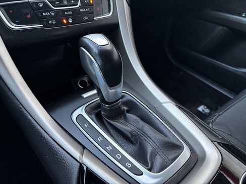 Used 2016 Ford Fusion SE w/ Equipment Group 202A image 19