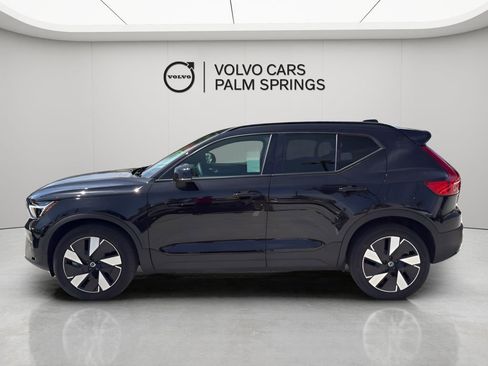 New 2025 Volvo EX40 Core w/ Climate Package AWD/4WD image 4