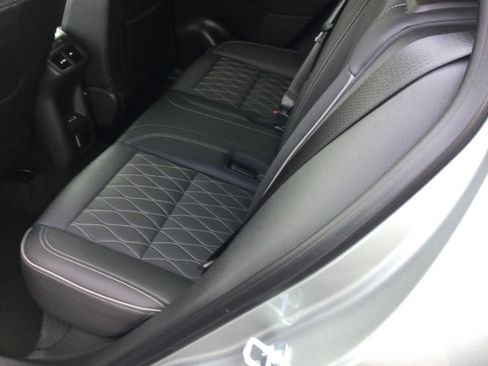 Used 2023 Buick Envision Avenir image 11