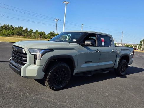 New 2026 Toyota Tundra SR5 AWD/4WD image 3