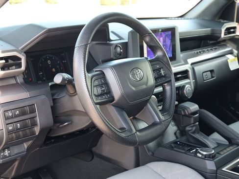 Used 2025 Toyota Tacoma SR5 AWD/4WD image 13