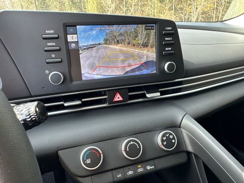 New 2026 Hyundai Elantra SE image 18