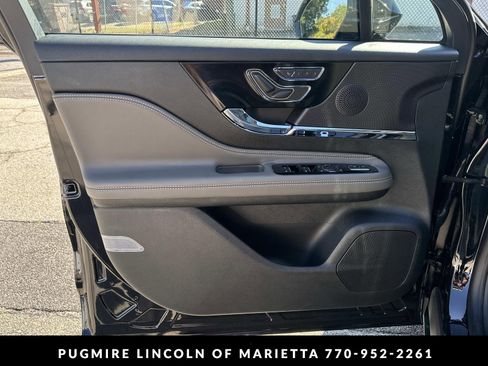 New 2026 Lincoln Corsair Reserve w/ Rear Removable Package Tray FWD image 10