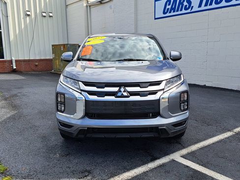 Used 2025 Mitsubishi Outlander Sport SE AWD/4WD image 2