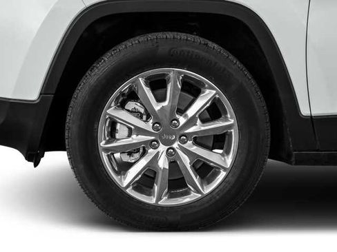 Used 2017 Jeep Cherokee Trailhawk image 12