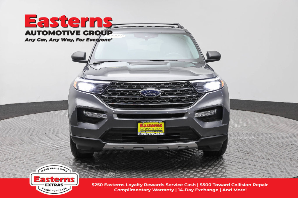 Used 2023 Ford Explorer XLT w/ Equipment Group 202A AWD/4WD image 3